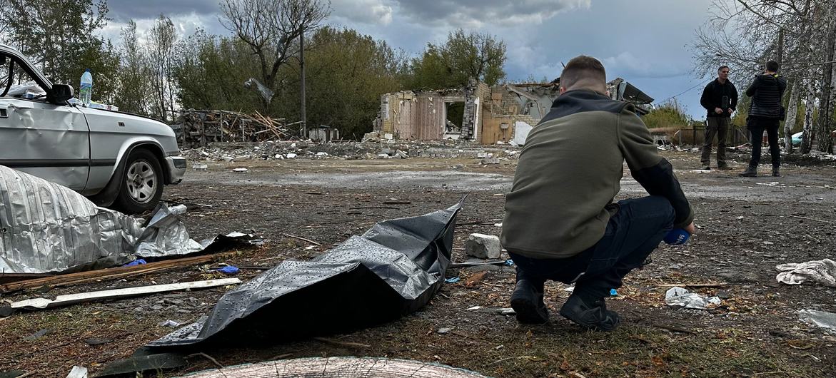 Civilians died in the small village of Hroza in eastern Ukraine following an attack. Civilians died in the small village of Hroza in eastern Ukraine following an attack.